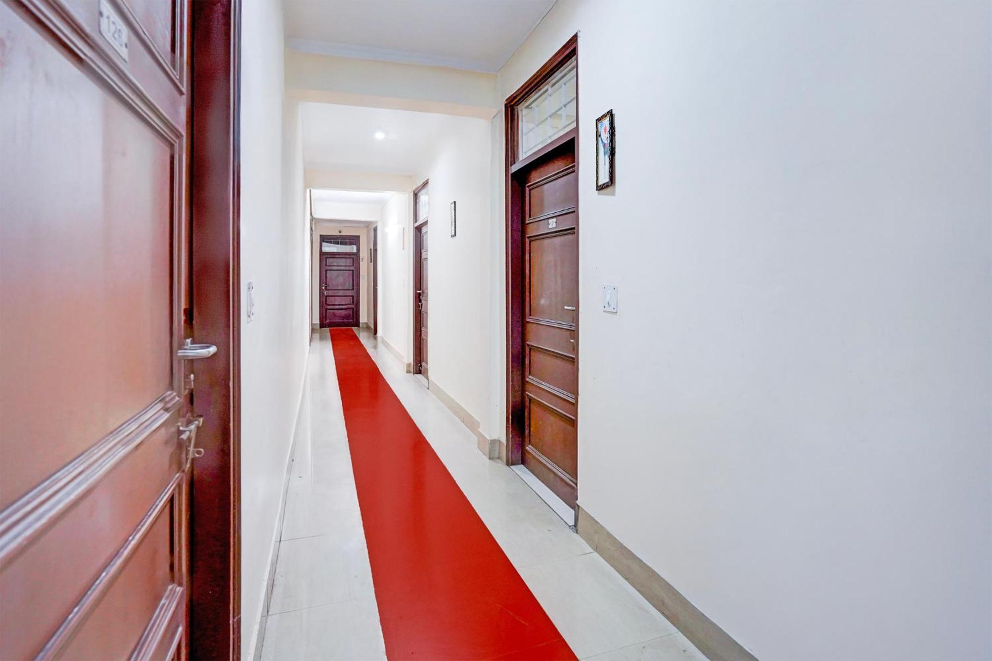 Super Townhouse Mall Road Near Library Chowk Mussoorie Exterior photo